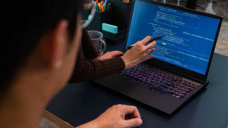 阿勒泰工业软件定制开发：破局传统制造数字化转型的“精准钥匙”